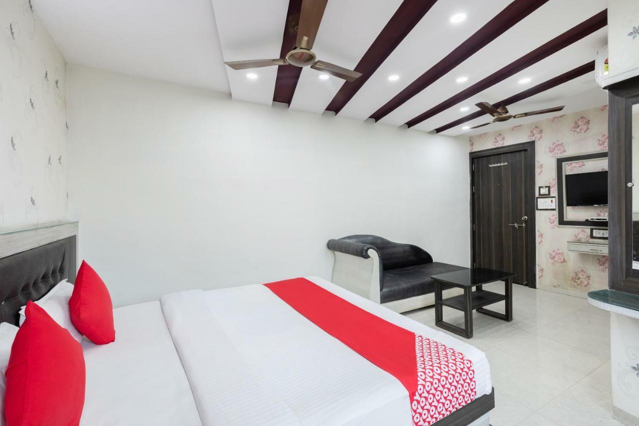 Oyo 45301 Hotel Om Palace Sagar  Bagian luar foto